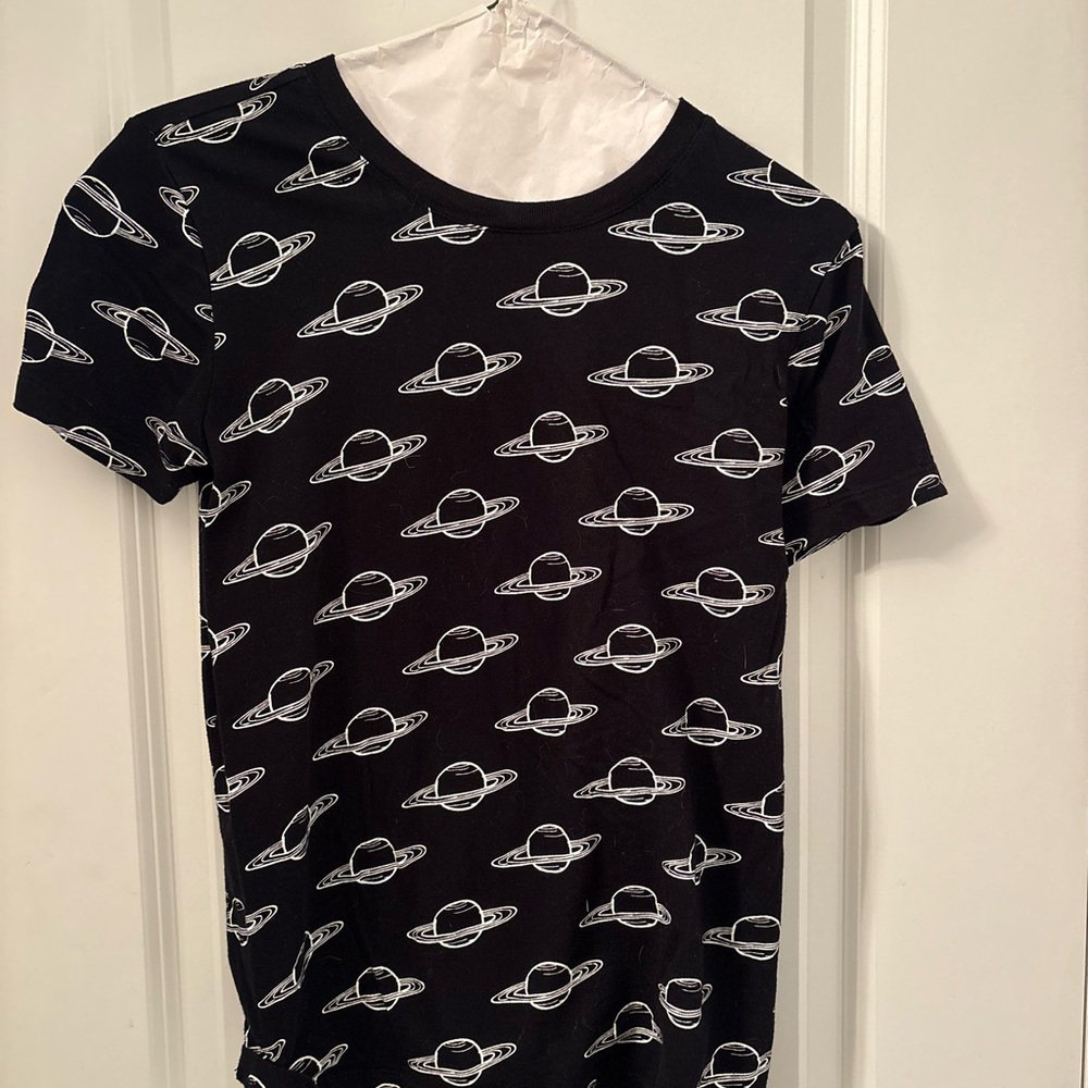 Forever 21 Black Tee with White Planet Saturn Print - Size Small